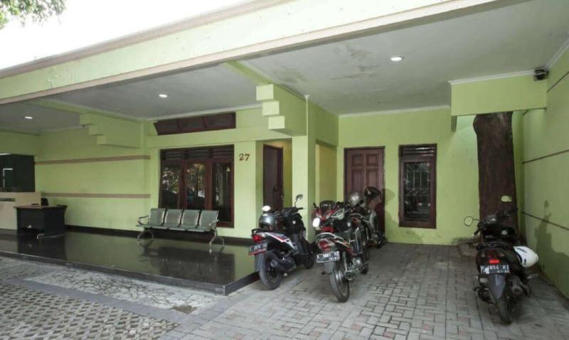 Soerabaja Place Guest House by ZUZU - Genel