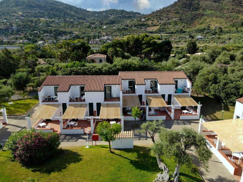 Cefalù Resort Club - Genel
