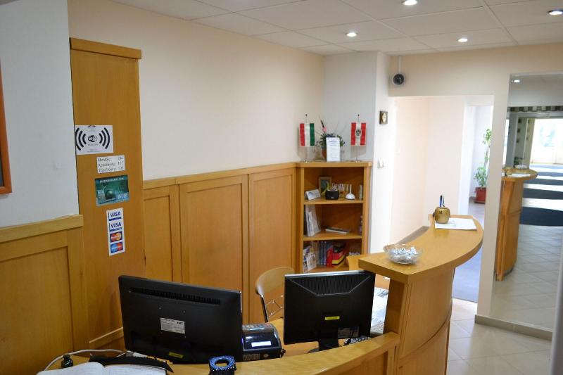 Leier Business Hotel - Lobi