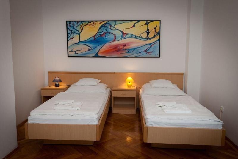 Leier Business Hotel - Oda