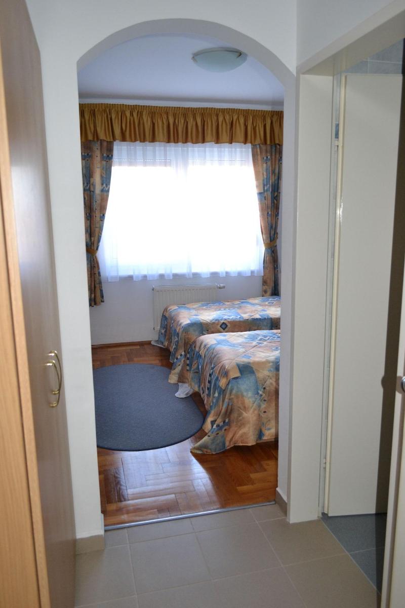 Leier Business Hotel - Oda