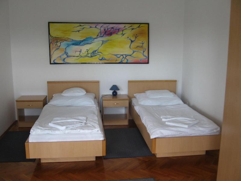 Leier Business Hotel - Oda