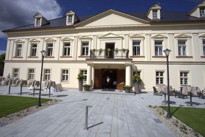 Zámeček Petrovice - Genel