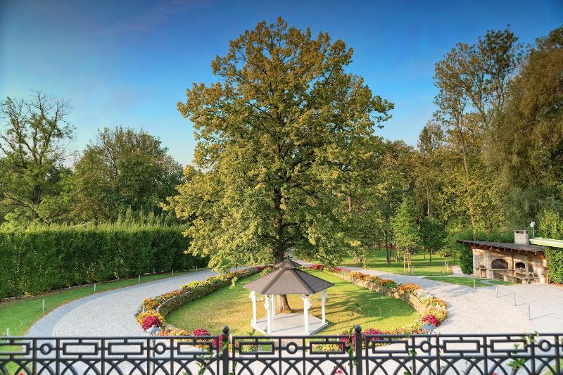 Zámeček Petrovice - Genel