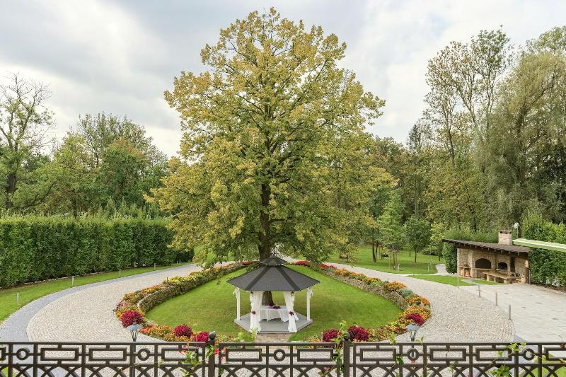 Zámeček Petrovice - Genel