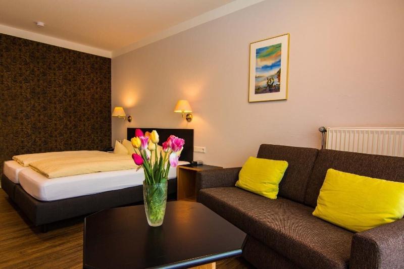 Hotel & Ferienwohnungen Seeschlößchen - Oda