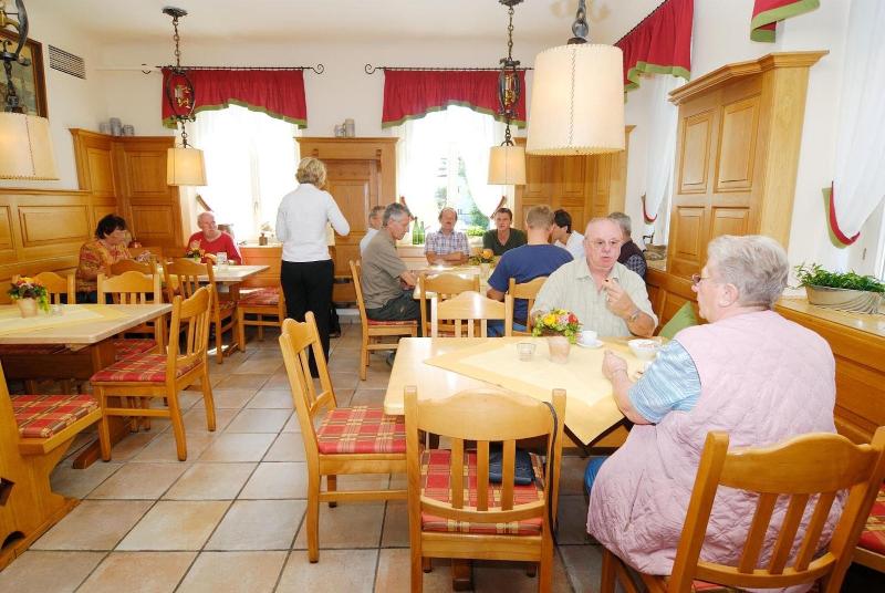 Brauerei Gasthof Engel - Restoran
