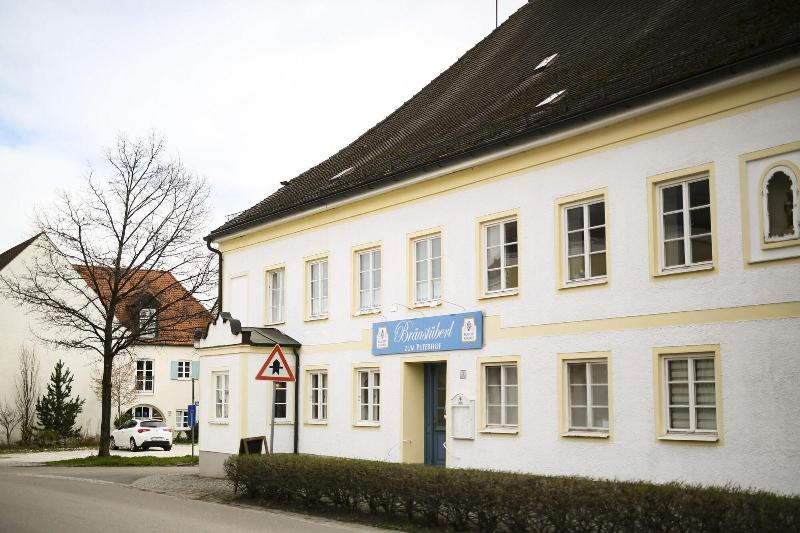 Hotel zur Schloss-Schmiede - Genel