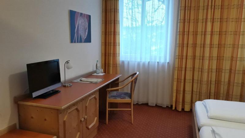 Hotel & Gasthof Zur Post - Oda