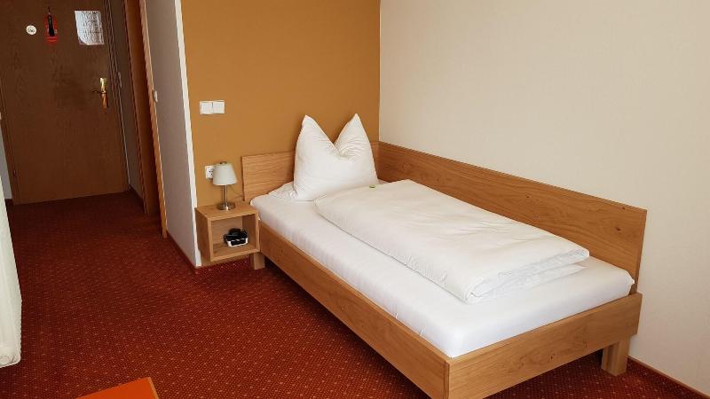 Hotel & Gasthof Zur Post - Oda