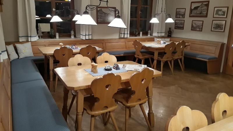 Hotel & Gasthof Zur Post - Restoran