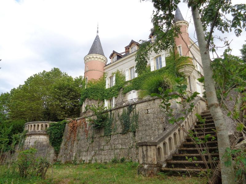 Chateau de Saint-Genix - Genel