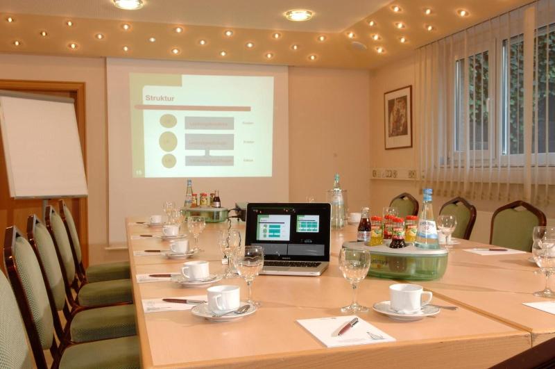 Parkhotel Gueldene Berge - Toplantı