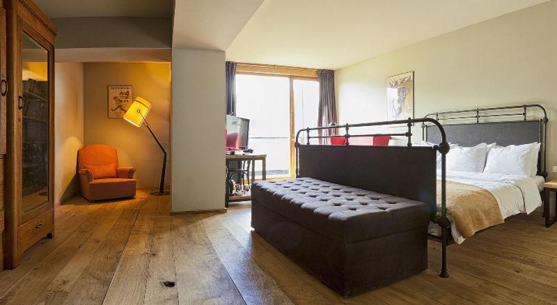 Rooms Hotel Kazbegi - Oda