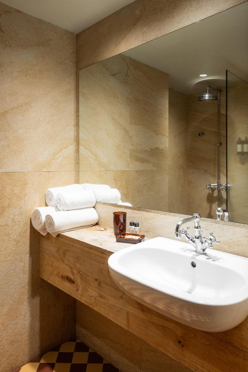 Rooms Hotel Kazbegi - Oda