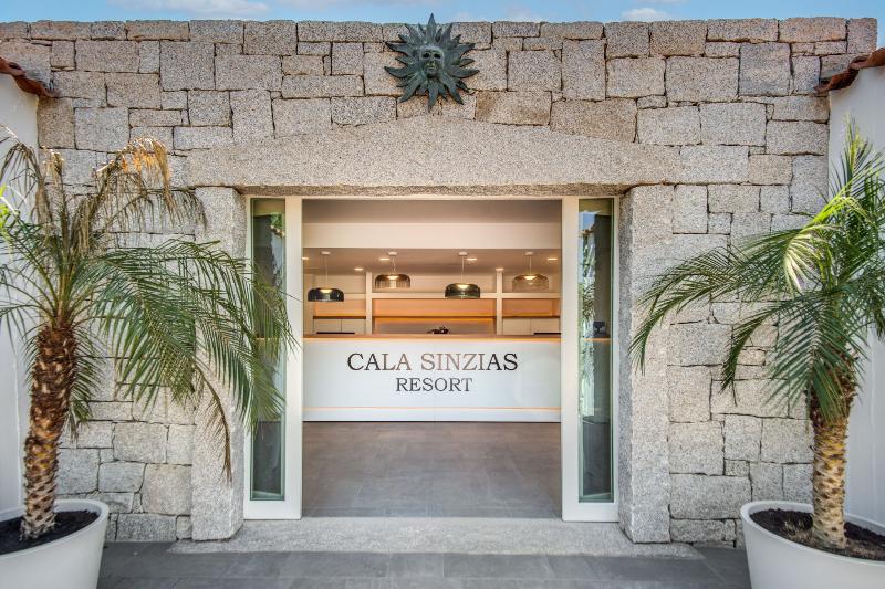 Cala Sinzias Resort - Lobi