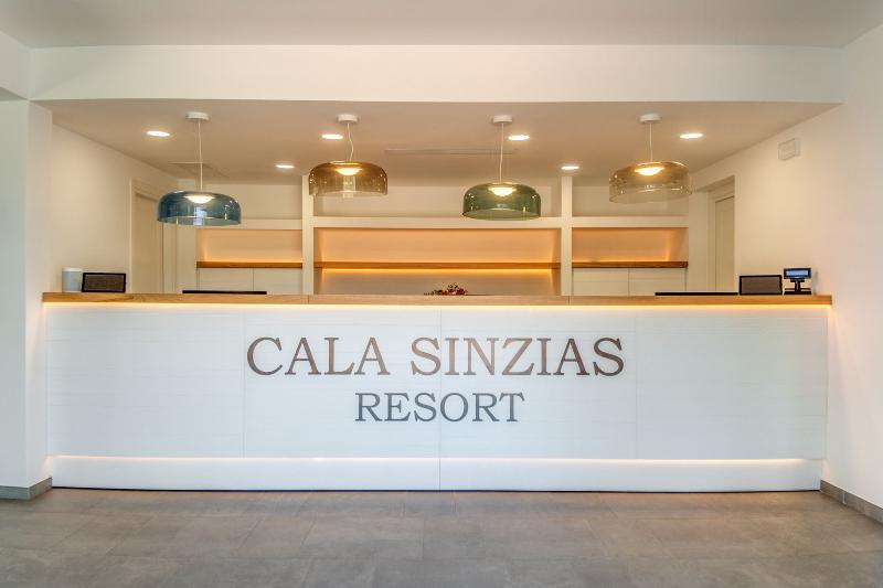 Cala Sinzias Resort - Lobi