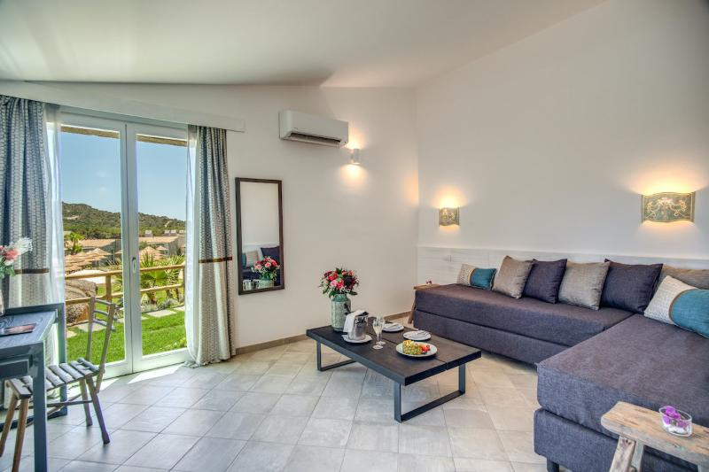 Cala Sinzias Resort - Oda