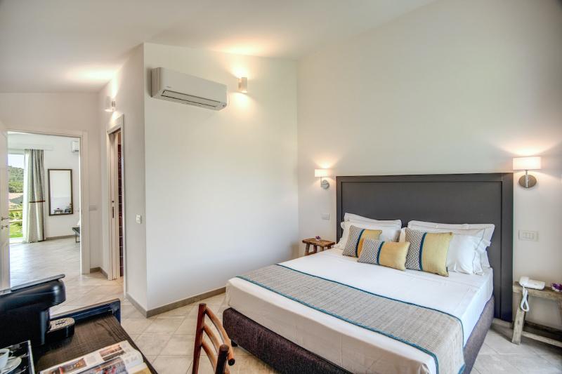 Cala Sinzias Resort - Oda