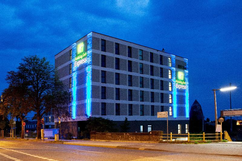 Holiday Inn Express Darmstadt - Genel