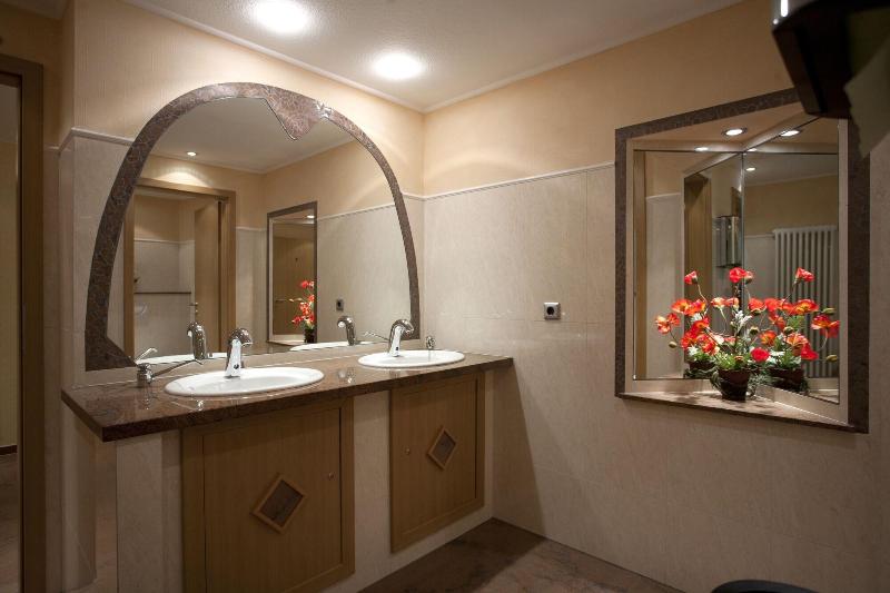 Hotel-Restaurant Haus Hubertus - Lobi