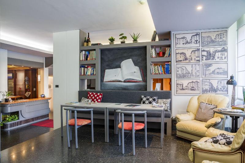 Hotel Italia - Lobi