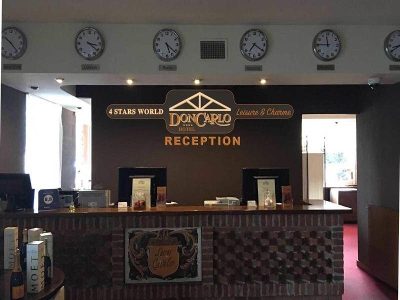 Hotel Don Carlo - Lobi
