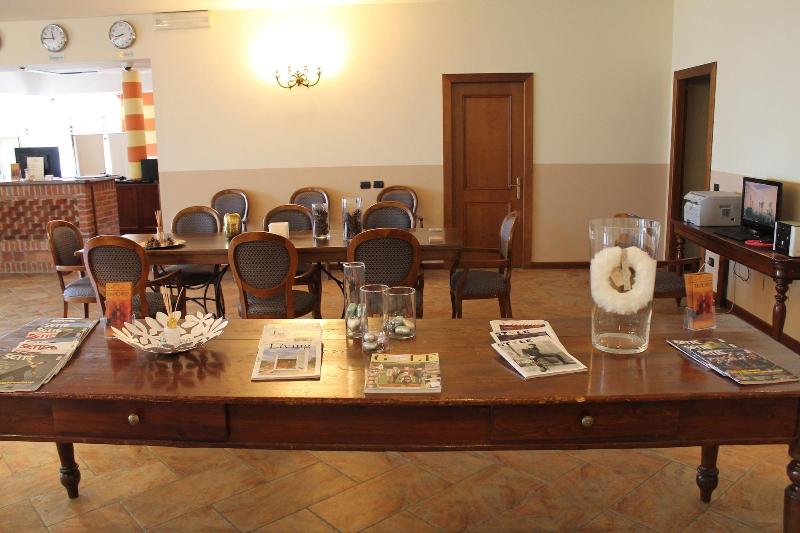 Hotel Don Carlo - Lobi