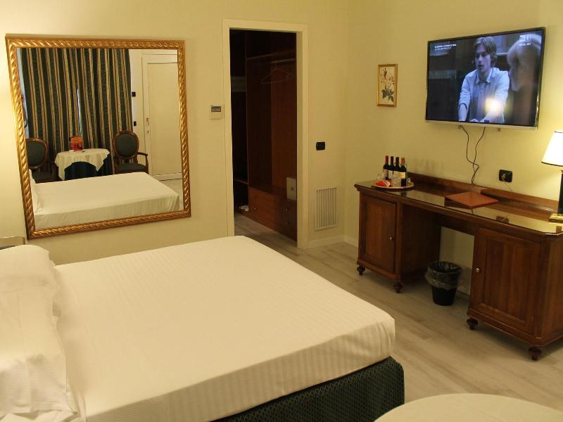 Hotel Don Carlo - Oda