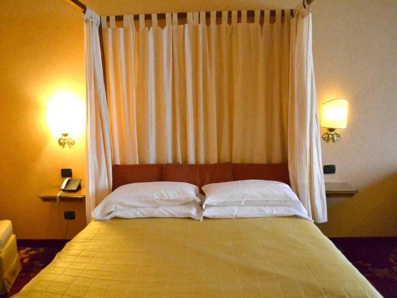 Hotel Don Carlo - Oda