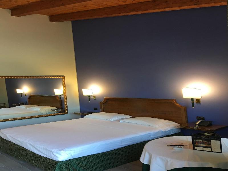 Hotel Don Carlo - Oda