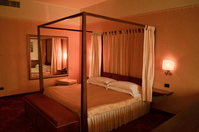 Hotel Don Carlo - Oda