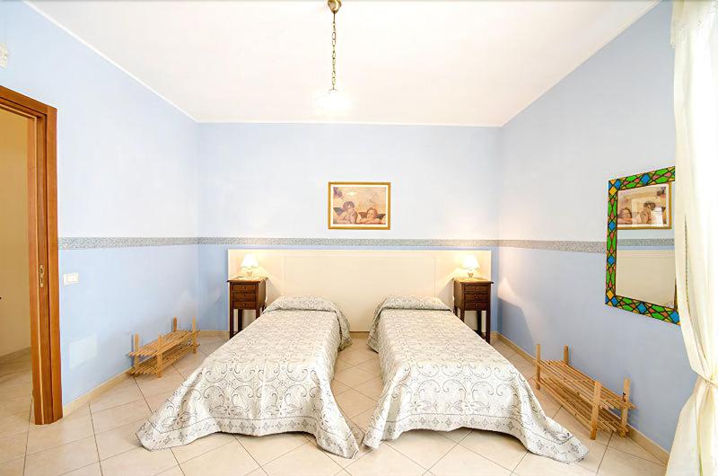 Iris Bed And Breakfast - Oda