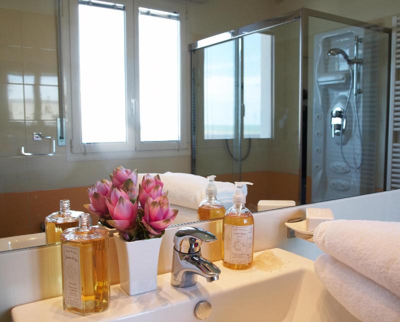 Noha Suite Hotel - Oda