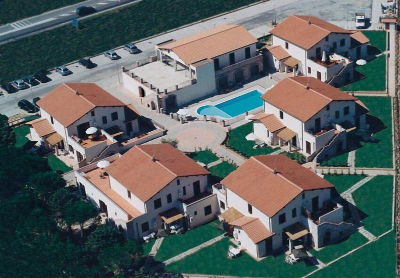Borgo Valmarina - Genel