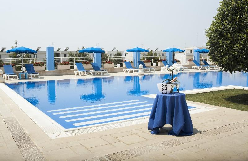 Club Azzurro Hotel Resort - Havuz