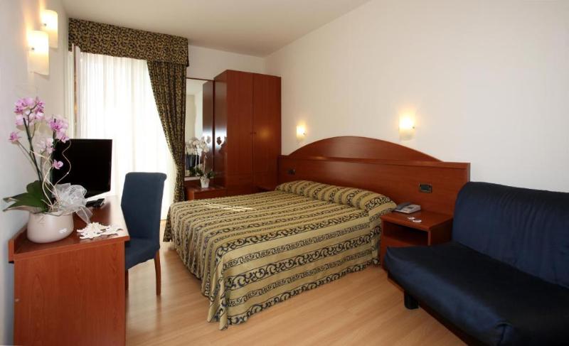 Hotel Santiago - Oda