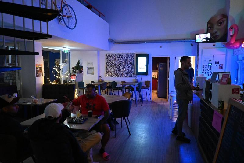Dutchies Hostel - Lobi