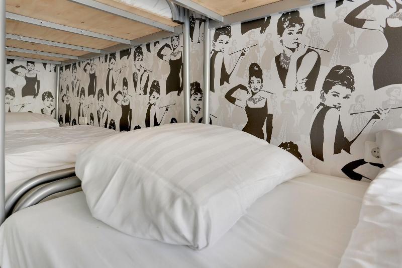 Dutchies Hostel - Oda