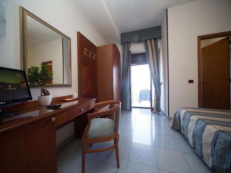Hotel Serenella - Genel