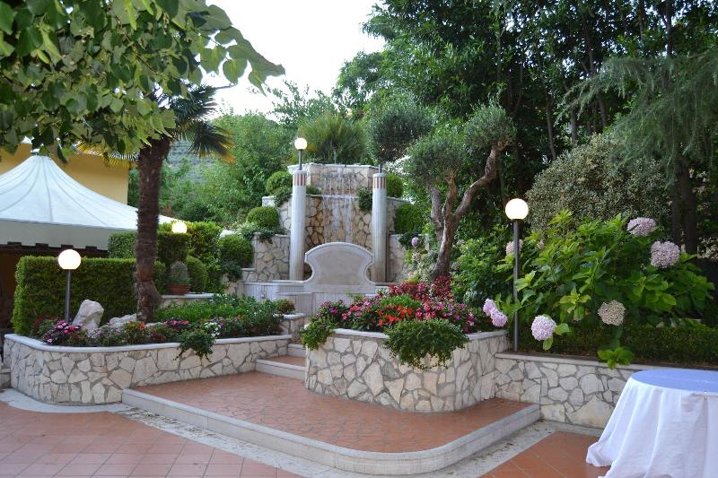 Yellow Park Hotel Restaurant - Genel