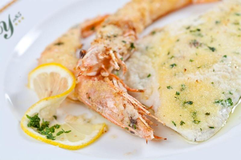 Yellow Park Hotel Restaurant - Restoran
