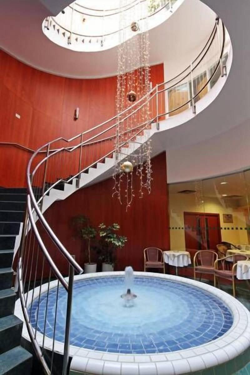 Hotel Jana - Lobi