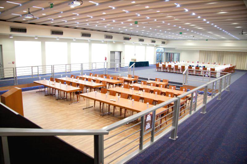Hotel Jana - Toplantı