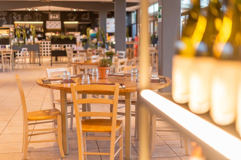 Club del Sole Pini Beach Village - Restoran