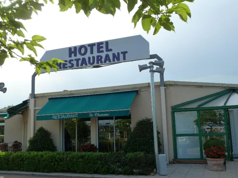 Hotel Restaurant Charme En Beaujolais - Genel