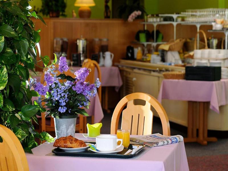 Hotel Restaurant Charme En Beaujolais - Restoran