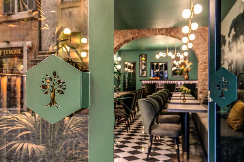 Tree Charme Parliament Boutique - Genel