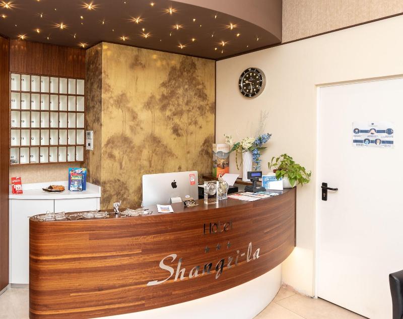 Hotel Shangri-La - Lobi