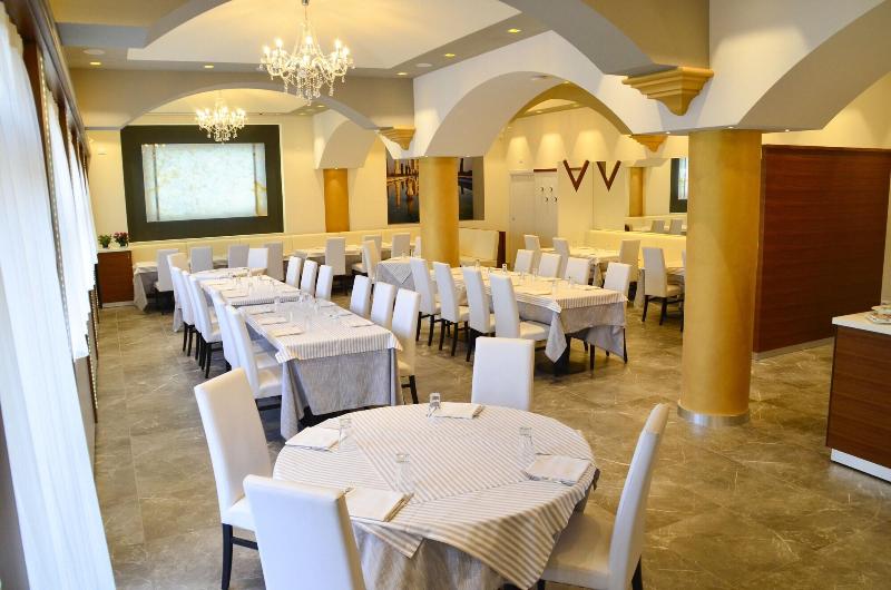 Hotel Shangri-La - Restoran
